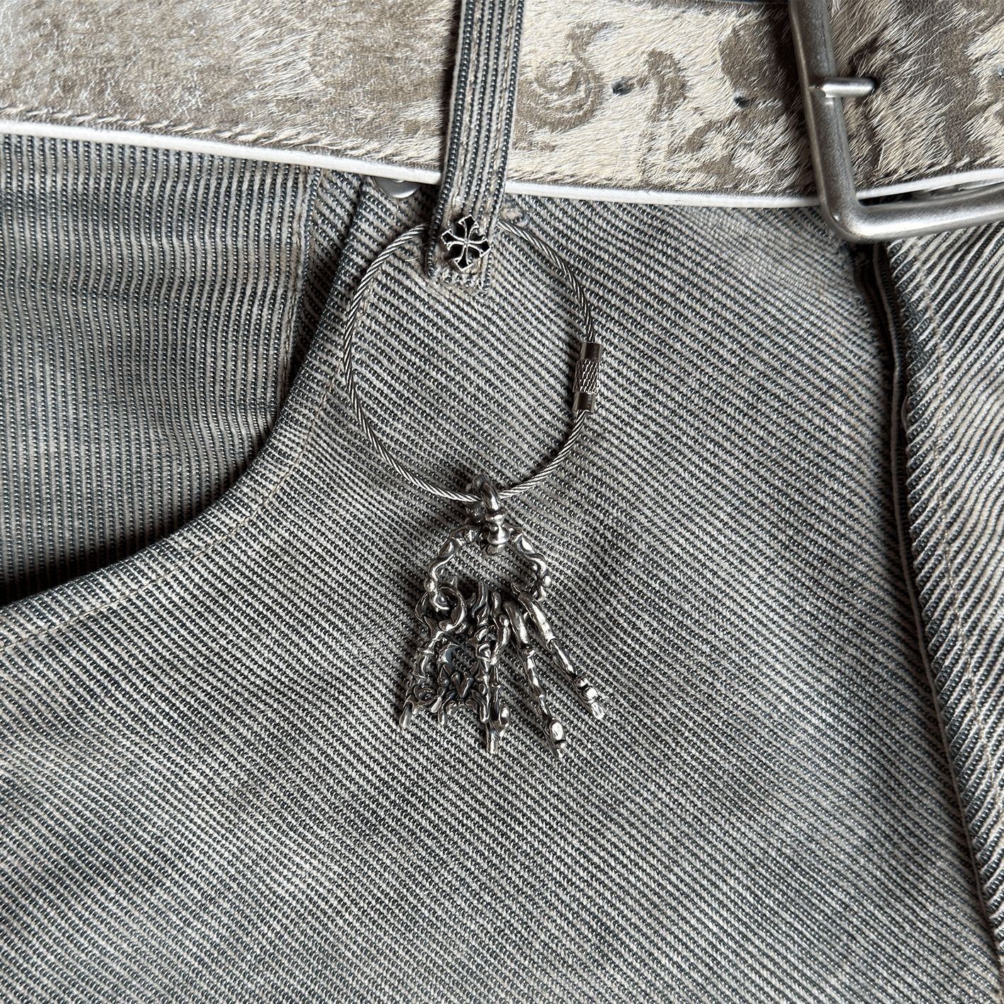 WARDEN Oxidized Key Keychain – Gothic Belt Loop & Bag Charm - Image 3